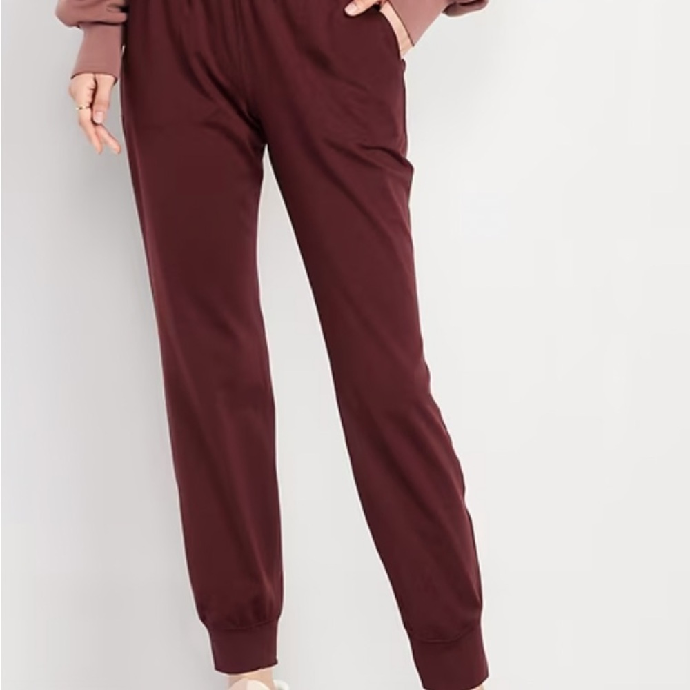 Old Navy Extra High-Waisted CloudComfy Joggers